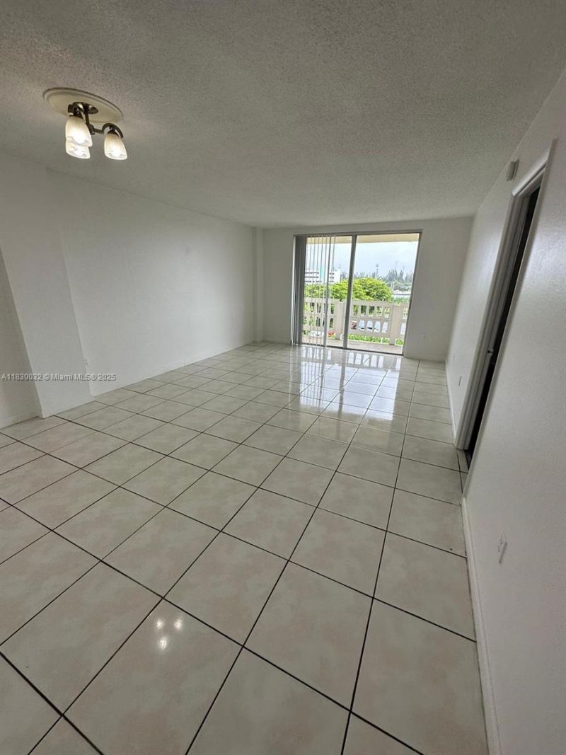 15600 NW 7th Ave, Unit 609, Miami, FL 33169 Photo
