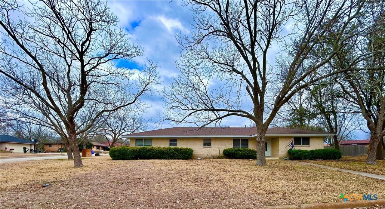 205 S College Street, Troy, TX 76579 Main Photo