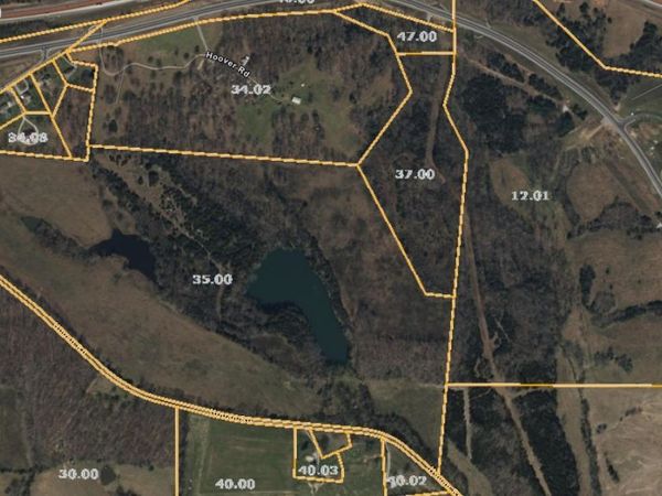 1905 Hogan Rd, Burns, TN 37029