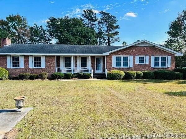 510 ARRINGTON Street, Rowland, NC 28383