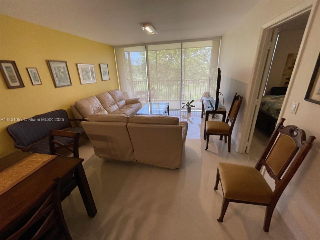 20335 W Country Club Dr, Unit 304, Aventura, FL 33180 Photo