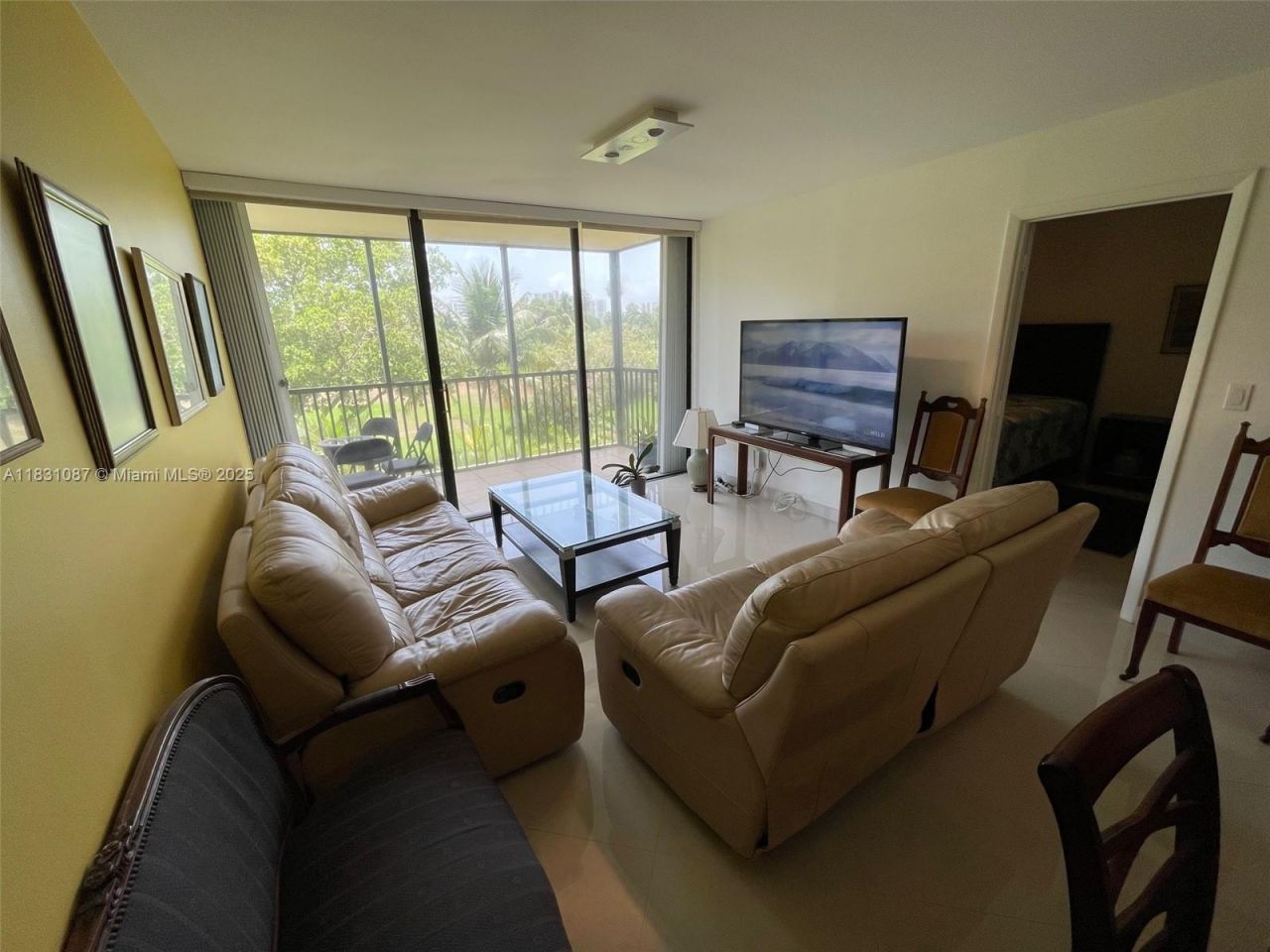 20335 W Country Club Dr, Unit 304, Aventura, FL 33180 Photo