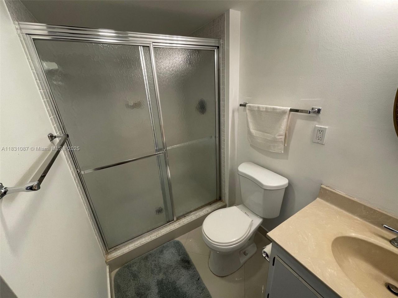 20335 W Country Club Dr, Unit 304, Aventura, FL 33180 Photo