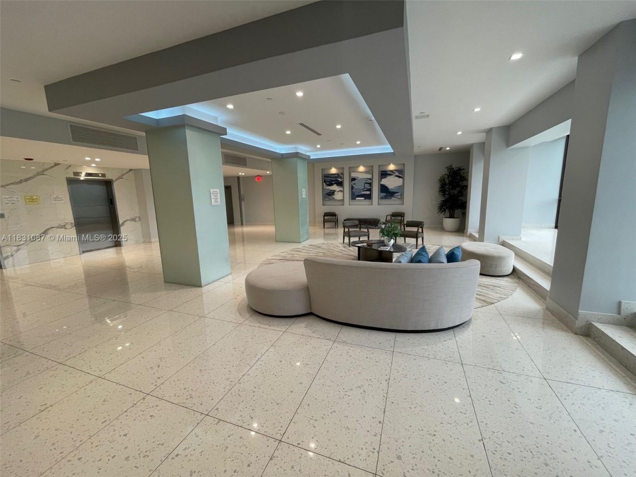 20335 W Country Club Dr, Unit 304, Aventura, FL 33180 Photo