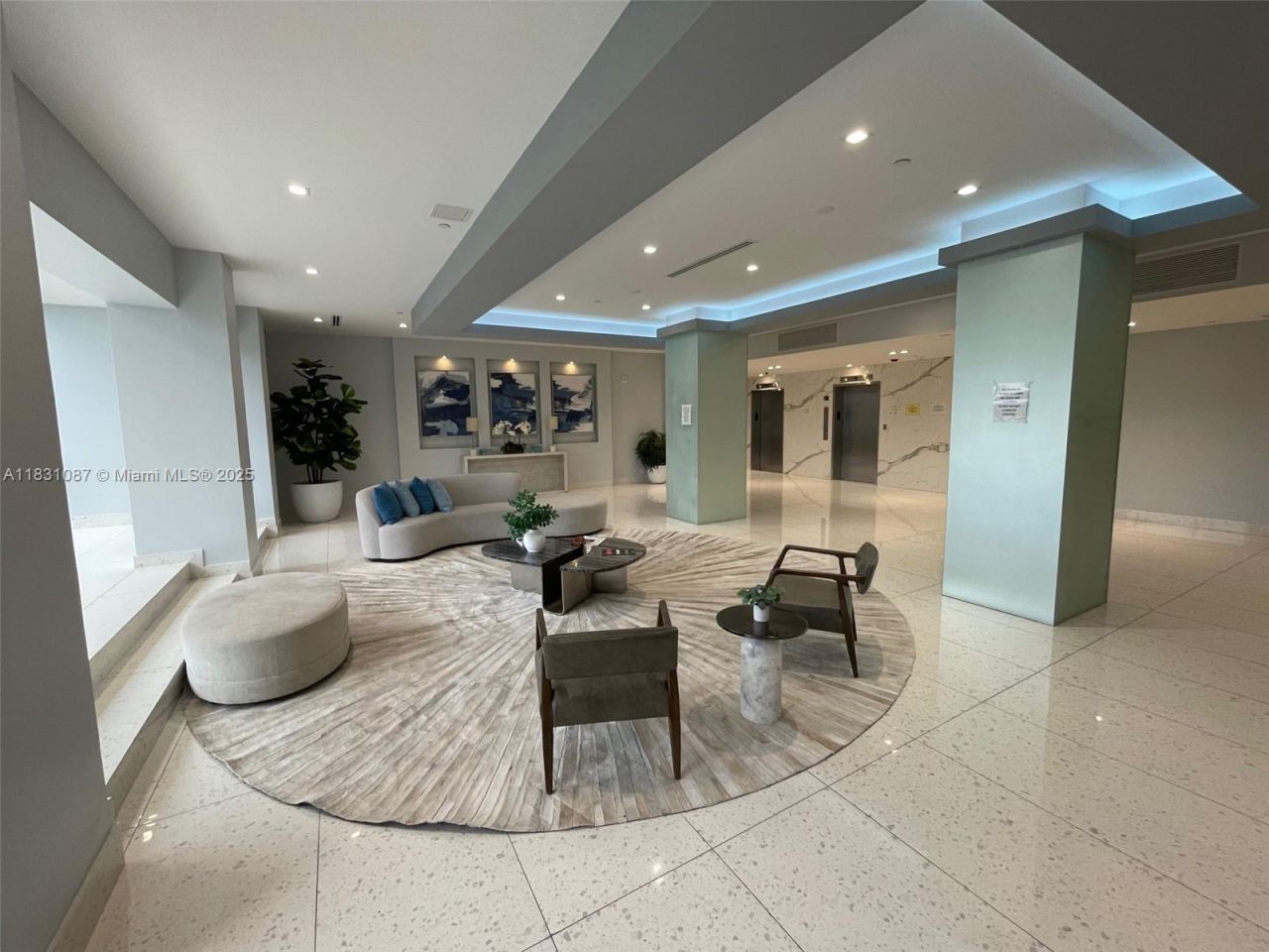 20335 W Country Club Dr, Unit 304, Aventura, FL 33180 Photo