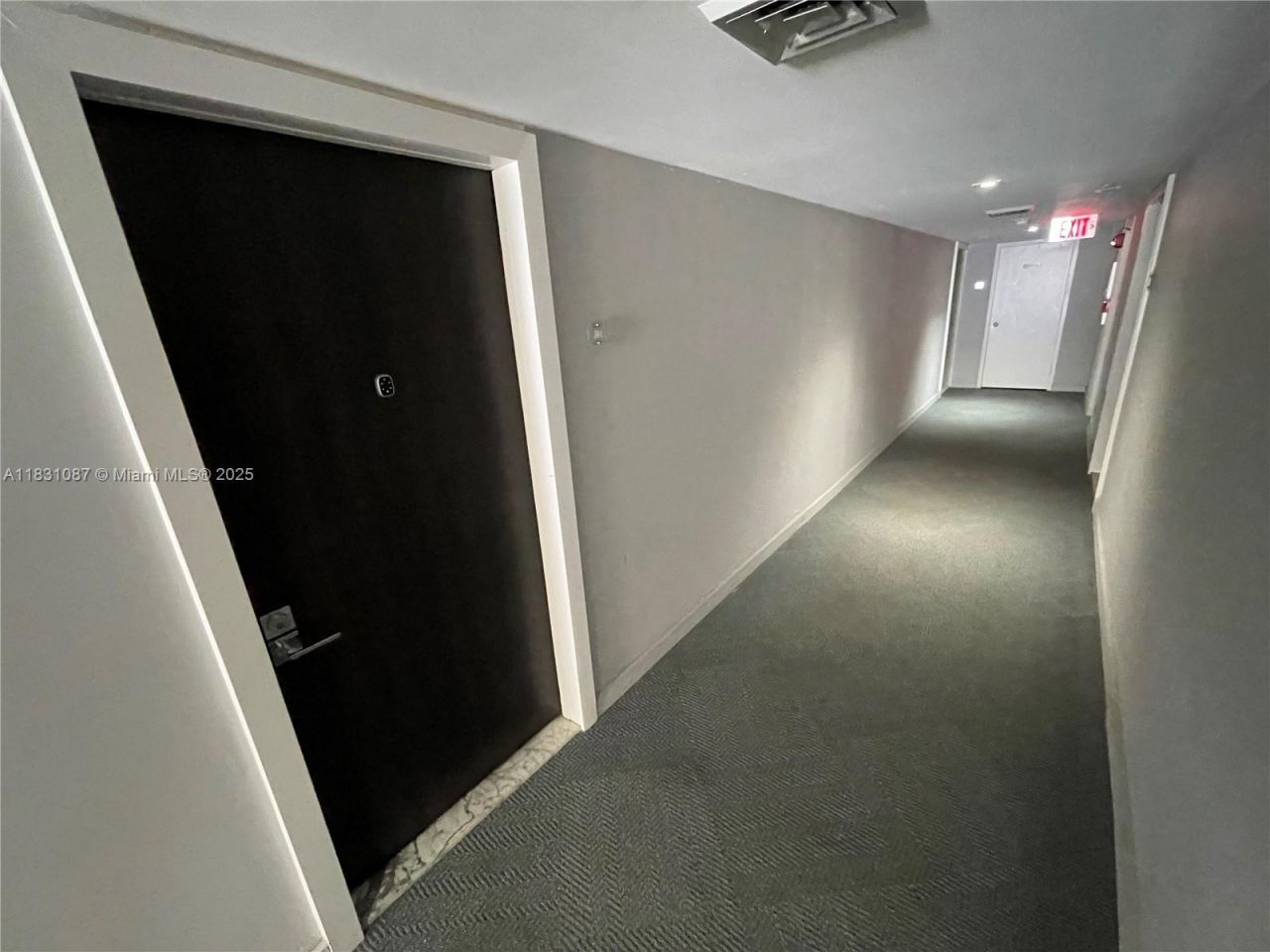 20335 W Country Club Dr, Unit 304, Aventura, FL 33180 Photo