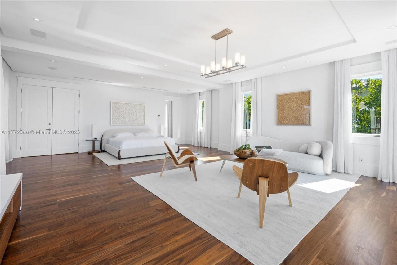 4340 N Bay Rd, Miami Beach, FL 33140 Photo