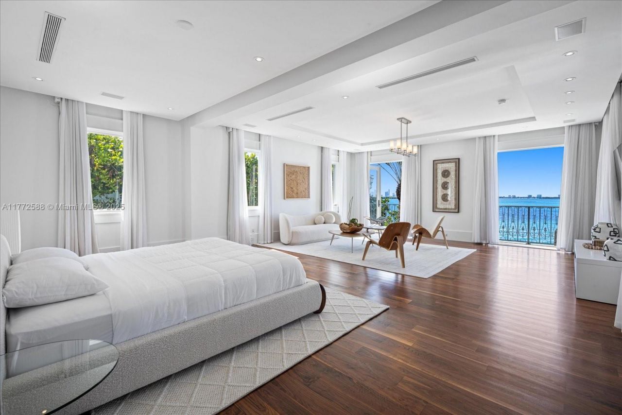 4340 N Bay Rd, Miami Beach, FL 33140 Photo