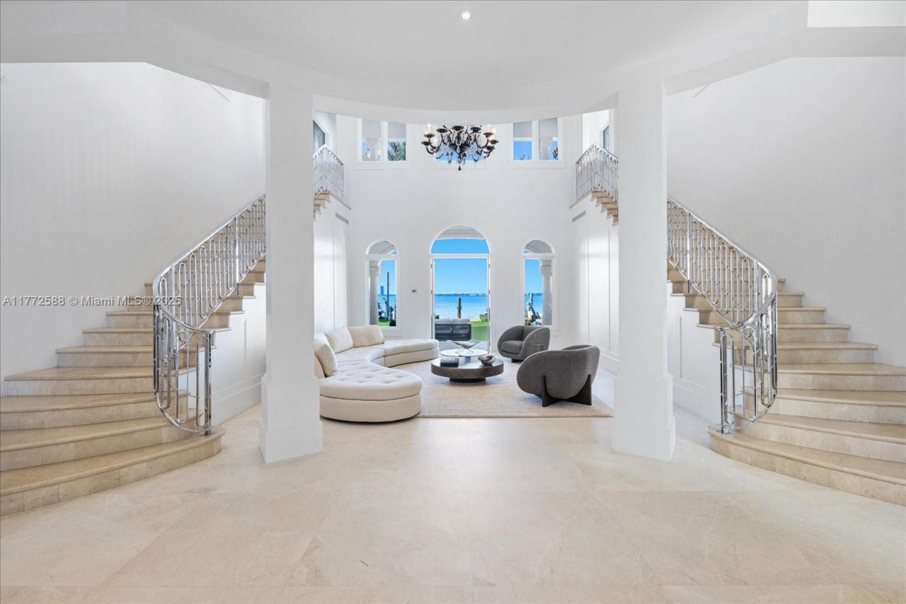 4340 N Bay Rd, Miami Beach, FL 33140 Photo