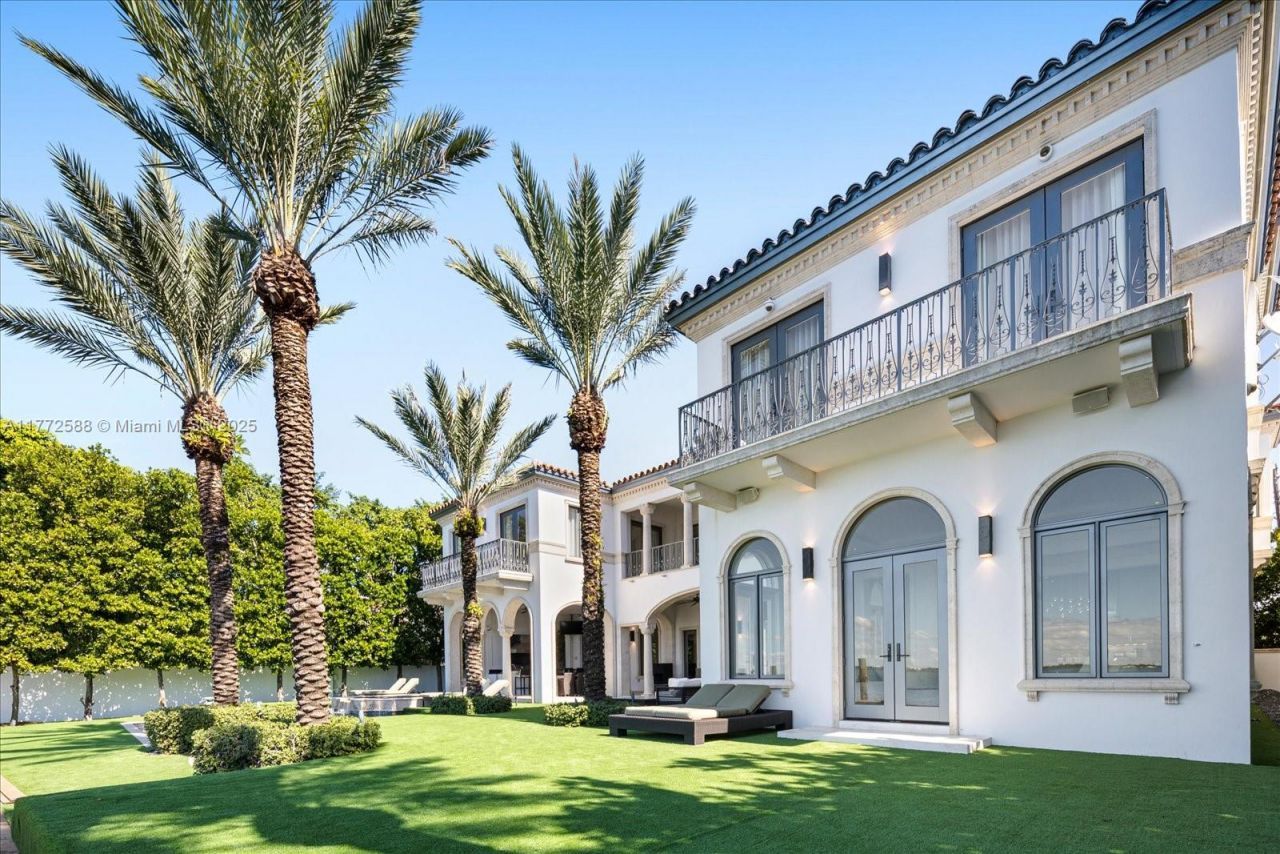 4340 N Bay Rd, Miami Beach, FL 33140 Photo