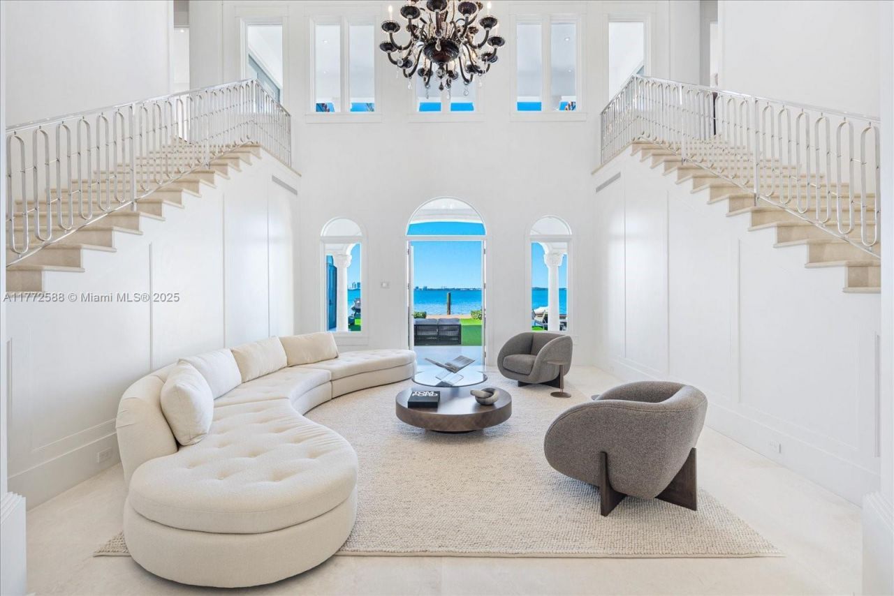 4340 N Bay Rd, Miami Beach, FL 33140 Photo