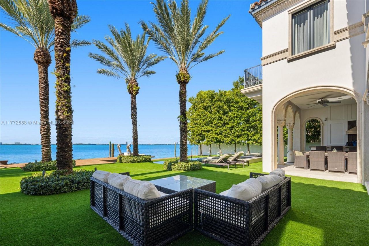 4340 N Bay Rd, Miami Beach, FL 33140 Photo