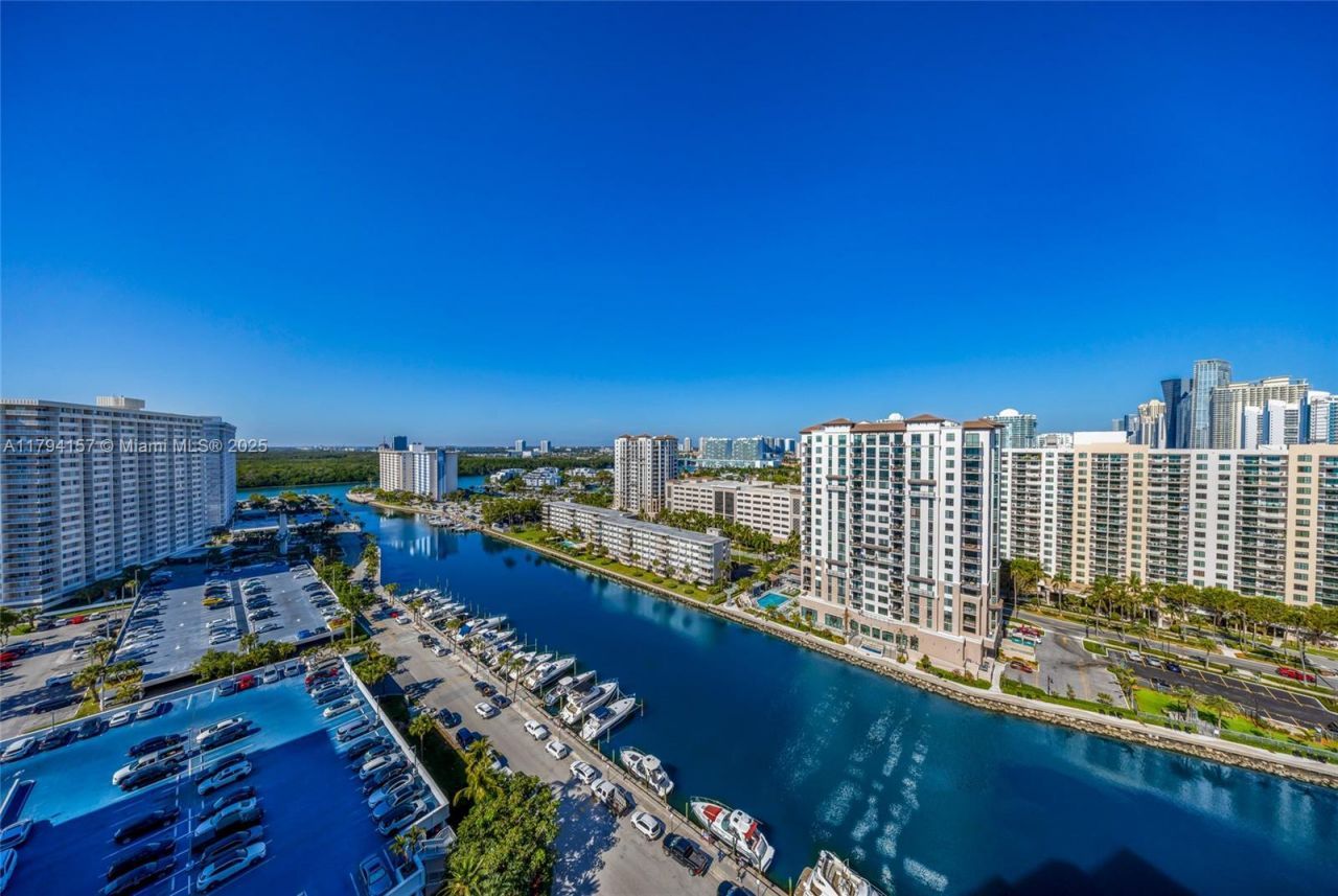 100 Bayview Dr, Unit 1403, Sunny Isles Beach, FL 33160 Photo