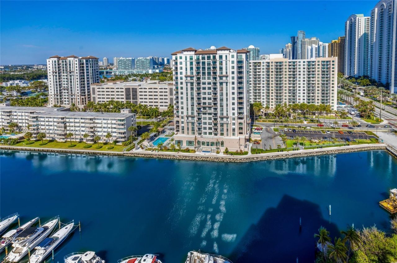100 Bayview Dr, Unit 1403, Sunny Isles Beach, FL 33160 Photo