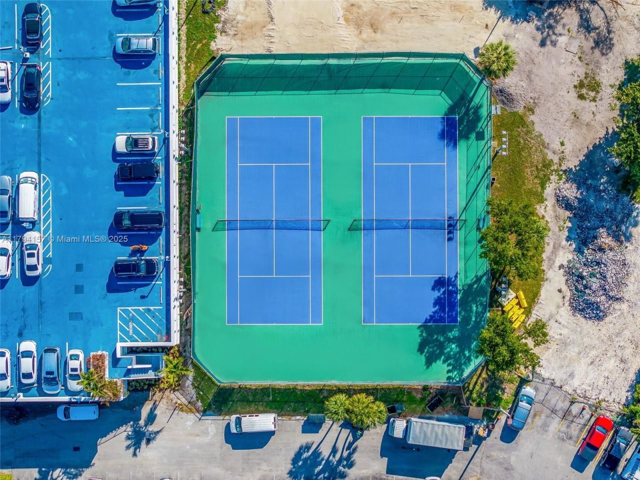 100 Bayview Dr, Unit 1403, Sunny Isles Beach, FL 33160 Photo