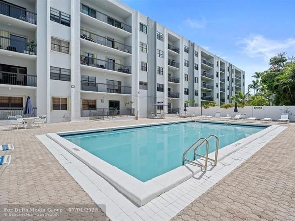 1301 NE 7th St, Unit 113, Hallandale Beach, FL 33009