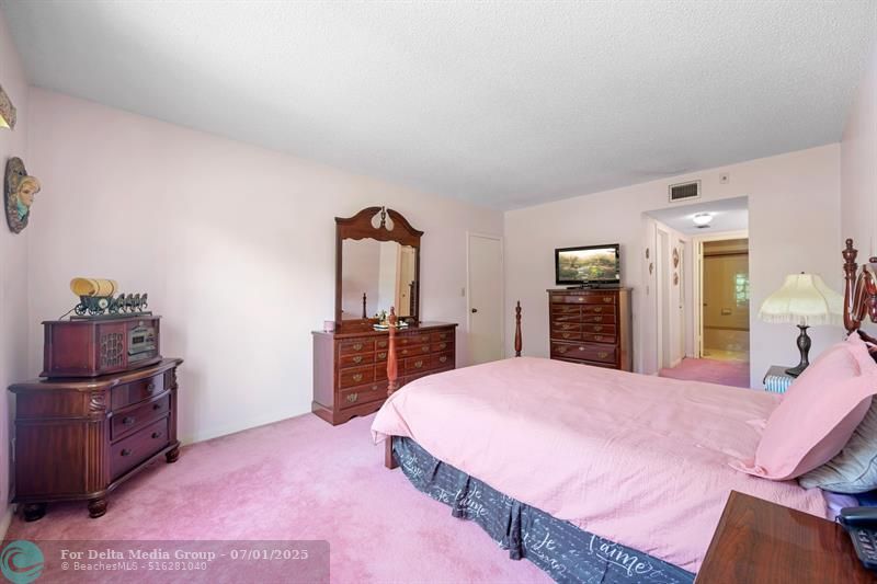 1301 NE 7th Street, Unit 113, Hallandale Beach, FL 33009 Photo