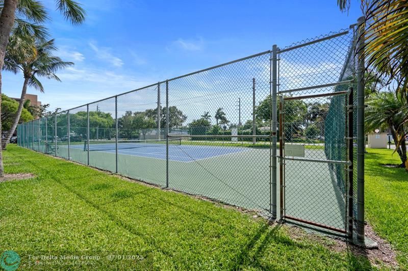 1301 NE 7th Street, Unit 113, Hallandale Beach, FL 33009 Photo