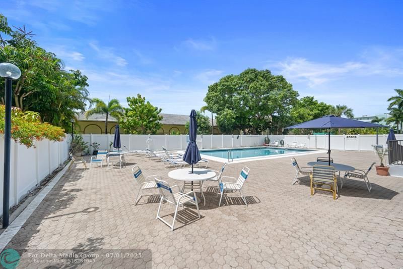 1301 NE 7th Street, Unit 113, Hallandale Beach, FL 33009 Photo