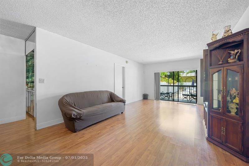 1301 NE 7th Street, Unit 113, Hallandale Beach, FL 33009 Photo