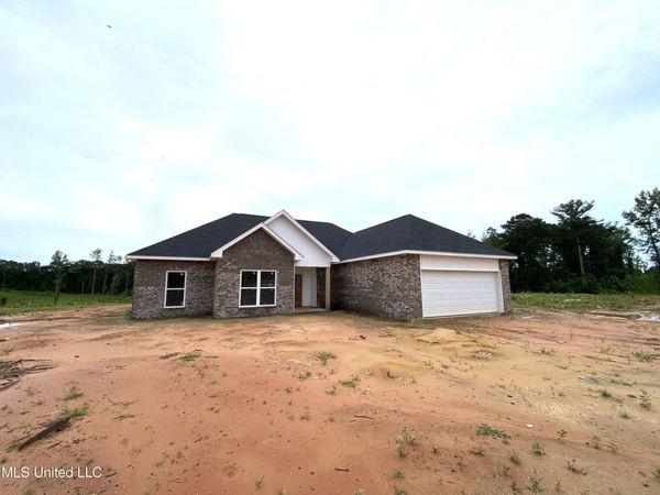786 Clyde B Road, Walnut Grove, MS 39189
