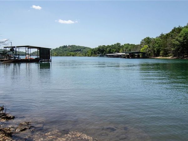 21337 Black Oak Drive, Garfield, AR 72732