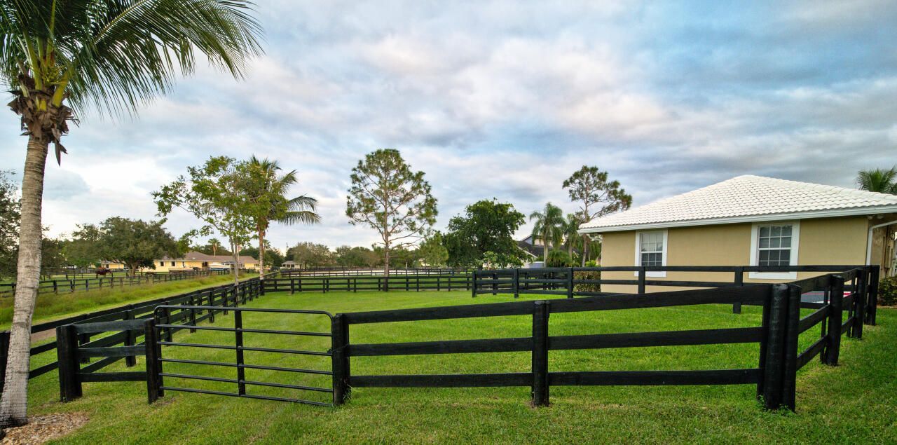 2040 Canter Way, Wellington, FL 33414 Photo