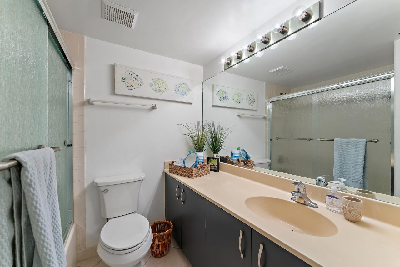 275 Palm Avenue, Unit C503, Jupiter, FL 33477 Photo