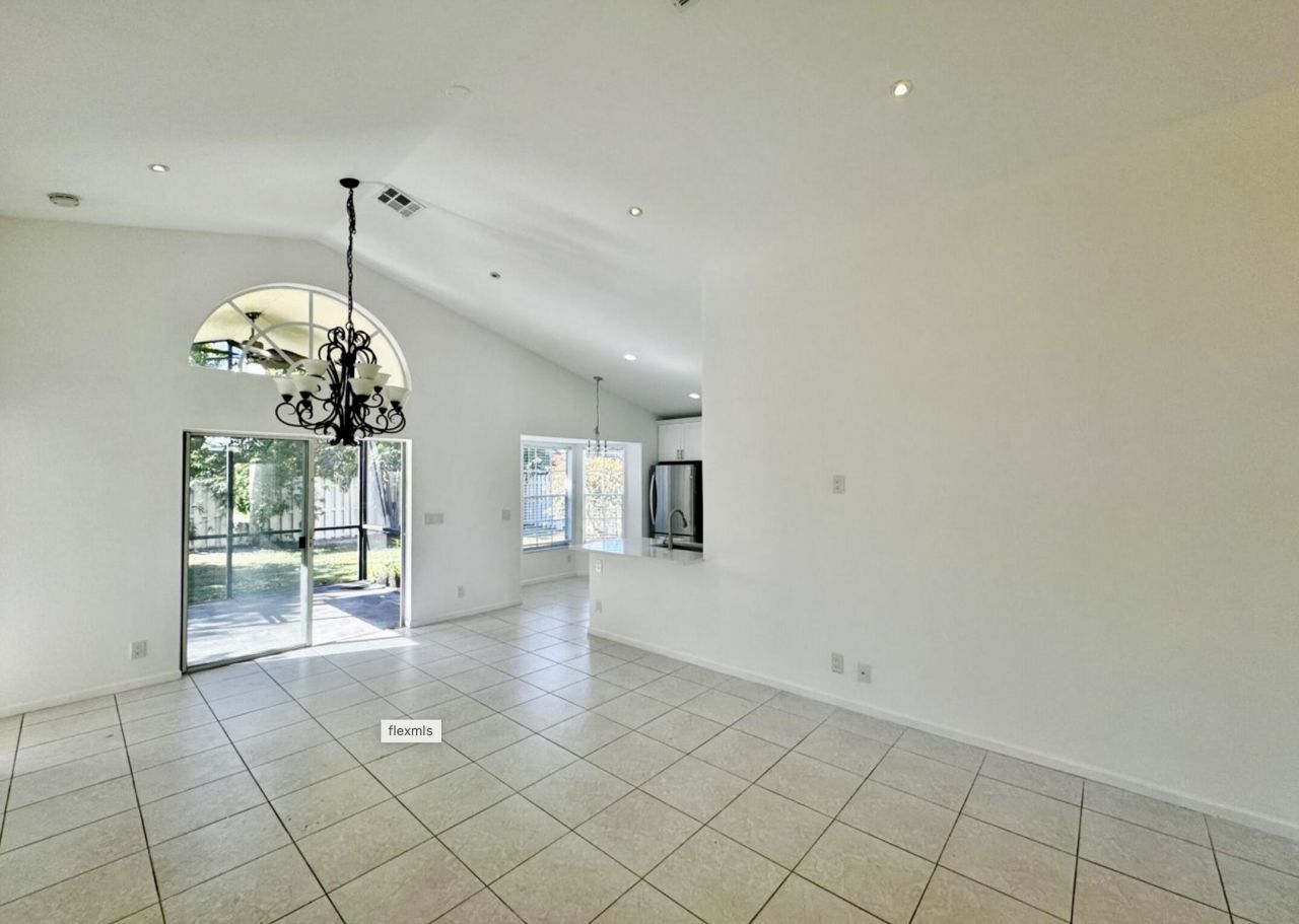 2014 Normandy Circle, West Palm Beach, FL 33409 Photo