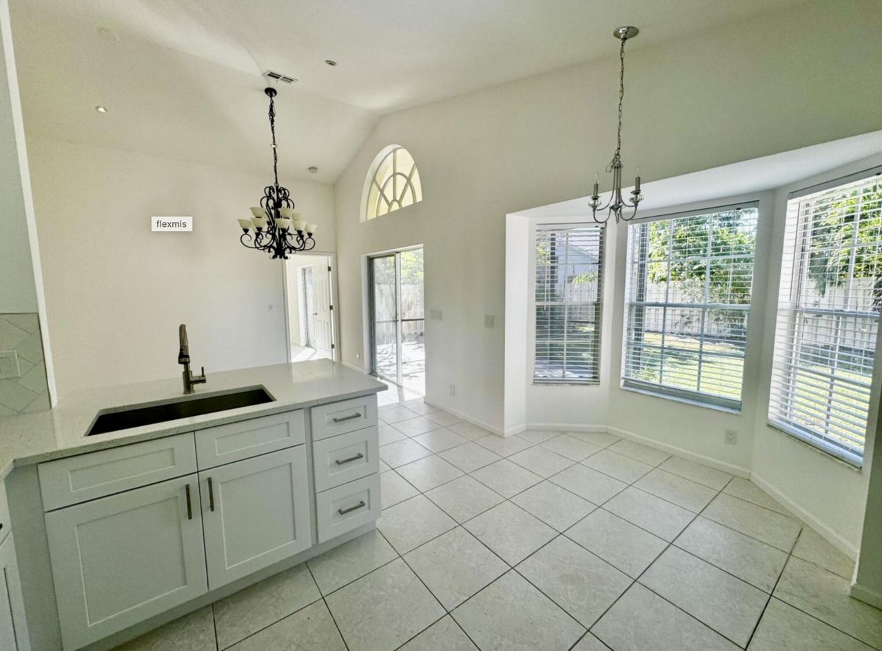 2014 Normandy Circle, West Palm Beach, FL 33409 Photo