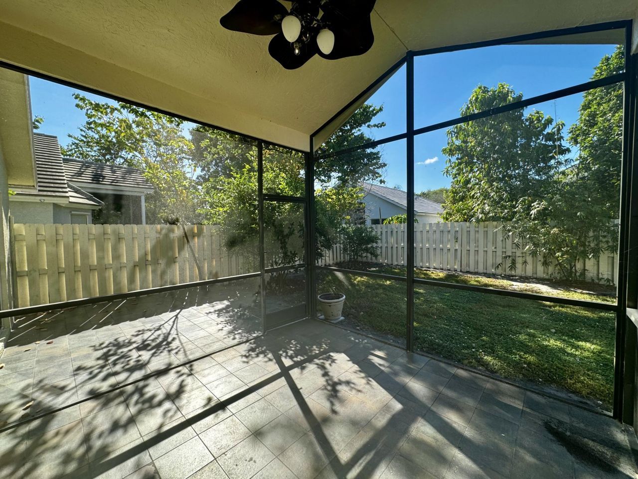 2014 Normandy Circle, West Palm Beach, FL 33409 Photo