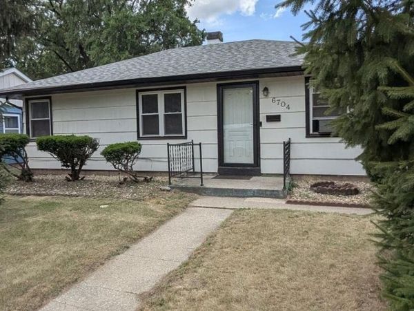 6704 Leland Avenue, Hammond, IN 46323