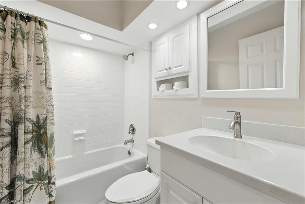 26000 Hickory Blvd, Unit 204, Bonita Springs, FL 34134 Photo