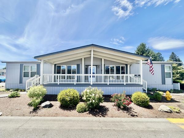 300 Winston Drive, Grants Pass, OR 97526