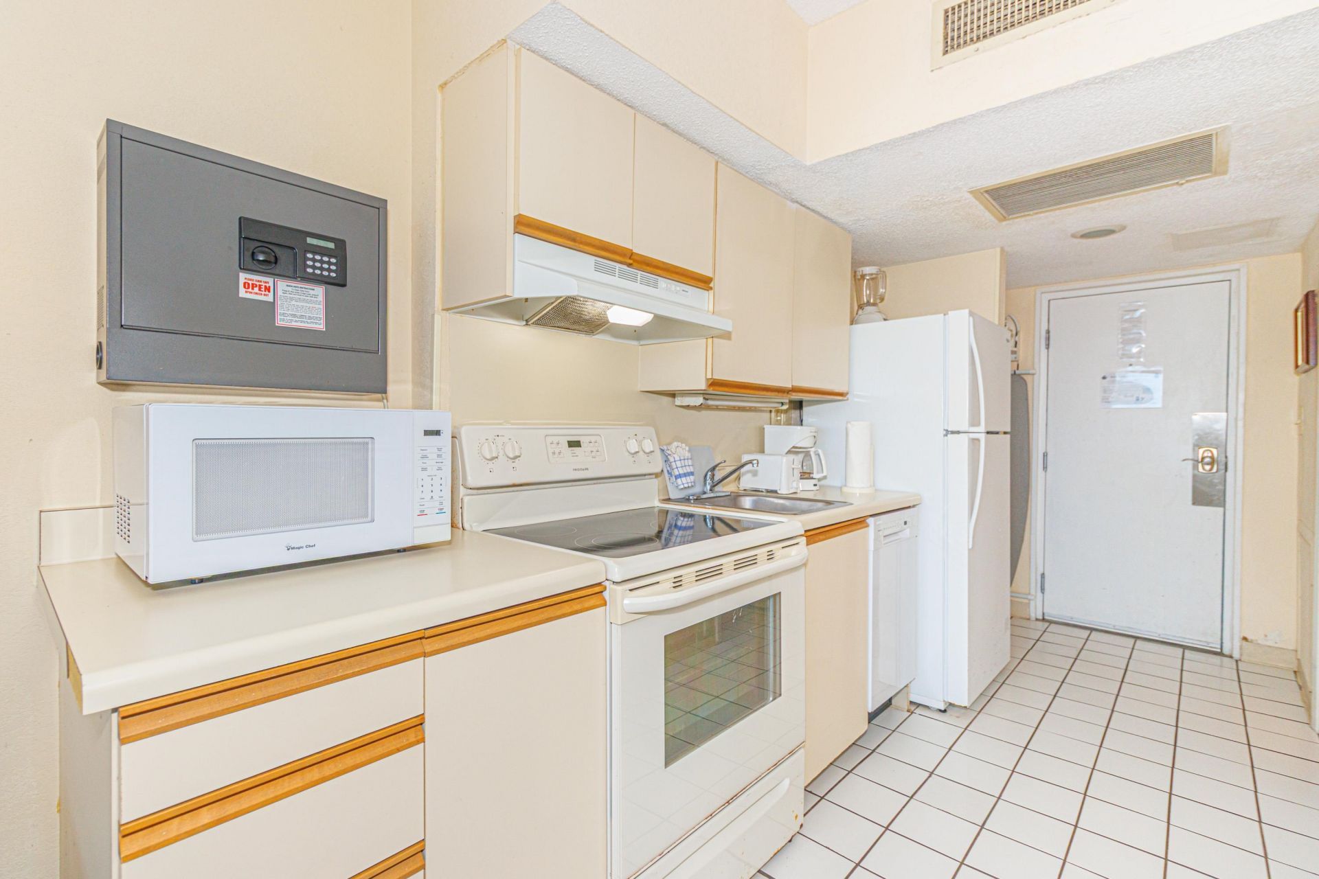 1304 N Ocean Blvd. Photo 16