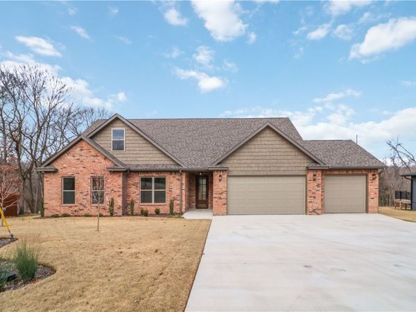 27 Blairgowrie Drive, Bella Vista, AR 72715