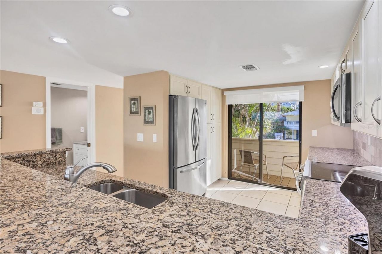 540 Beach Road, Unit 510, Sarasota, FL 34242 Photo
