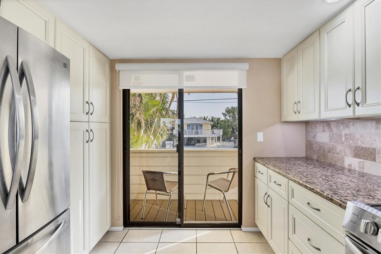 540 Beach Road, Unit 510, Sarasota, FL 34242 Photo