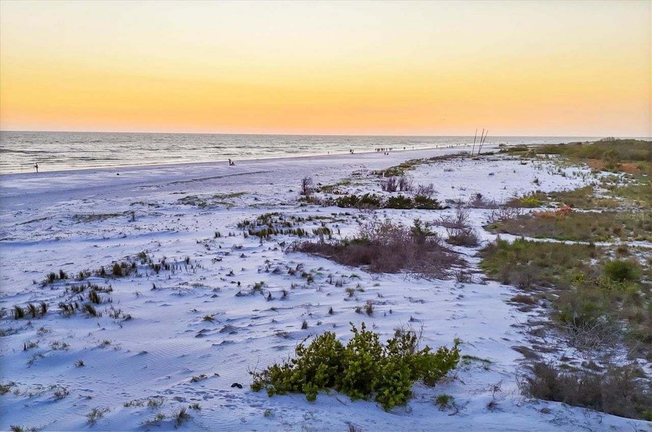 540 Beach Road, Unit 510, Sarasota, FL 34242 Photo