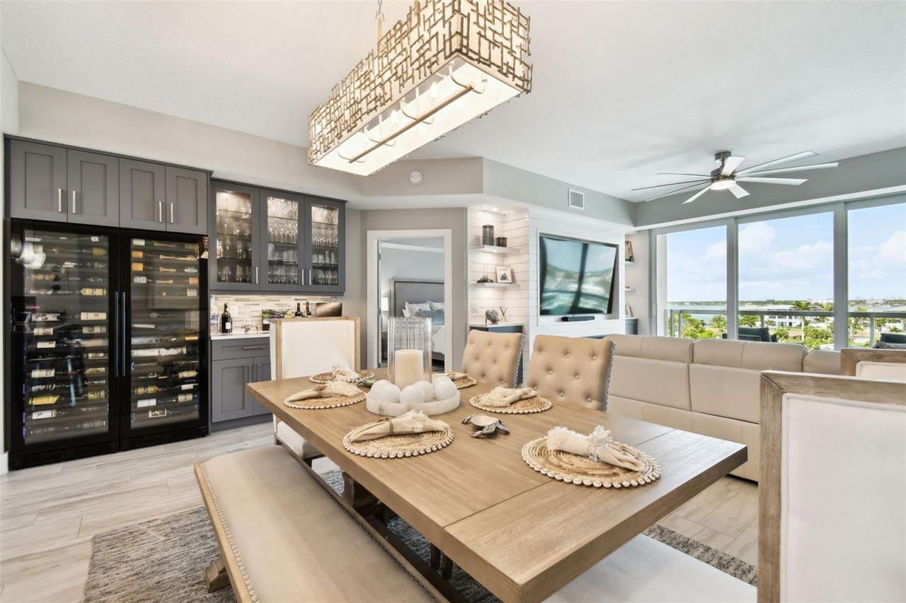 415 Island Way, Unit 507, Clearwater Beach, FL 33767 Photo