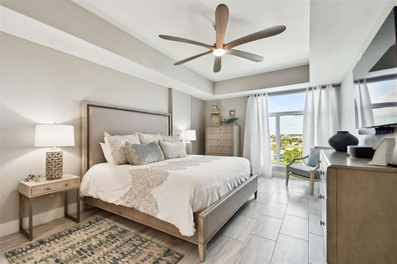 415 Island Way, Unit 507, Clearwater Beach, FL 33767 Photo