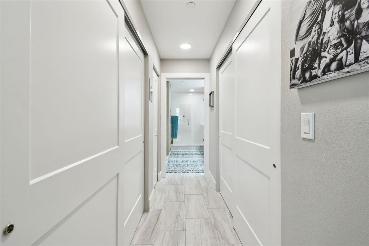 415 Island Way, Unit 507, Clearwater Beach, FL 33767 Photo