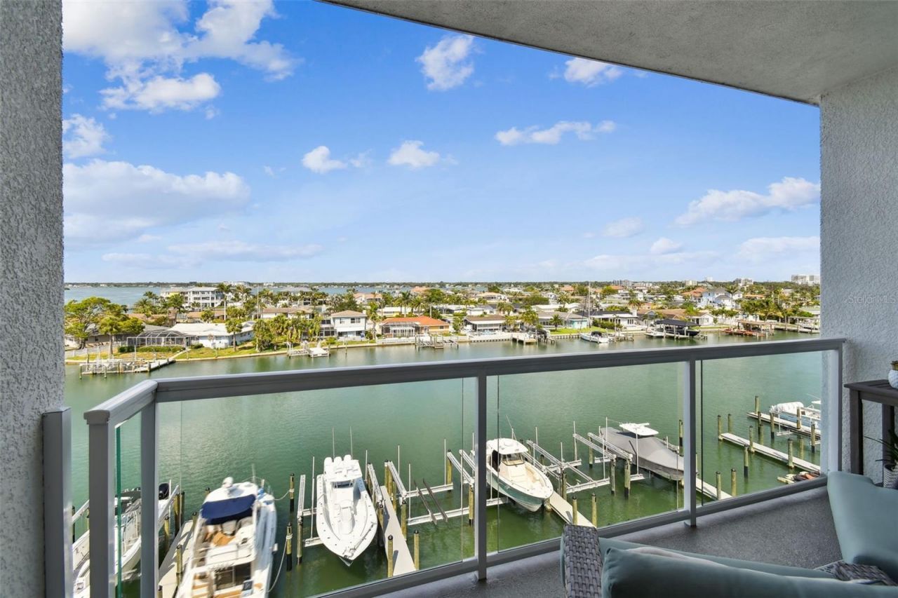 415 Island Way, Unit 507, Clearwater Beach, FL 33767 Photo
