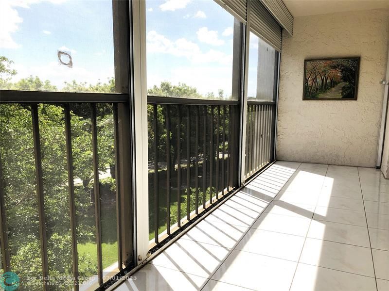 5900 NW 44 Street, Unit 607, Lauderhill, FL 33319 Photo