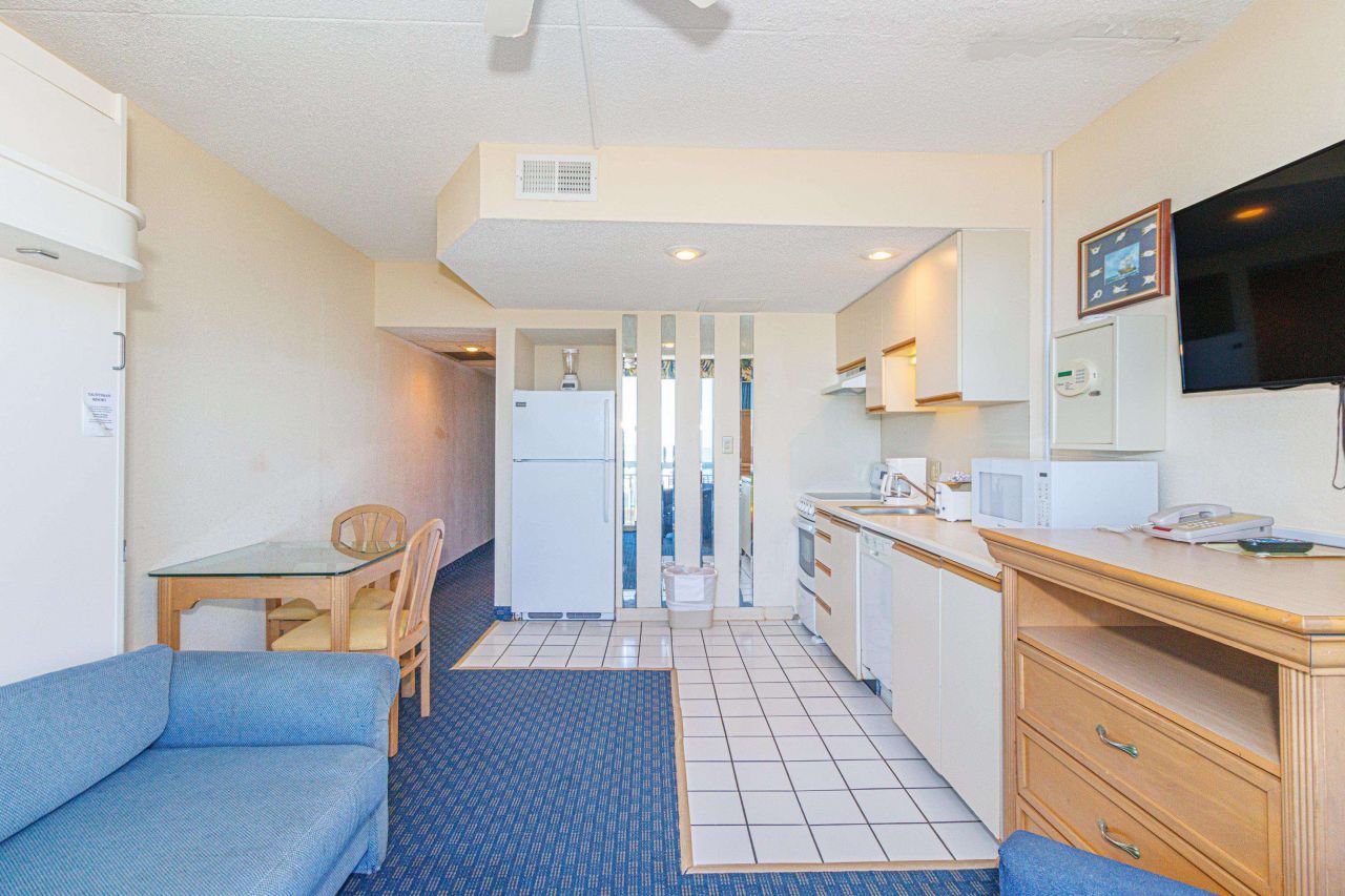 1304 N Ocean Blvd. Photo 12