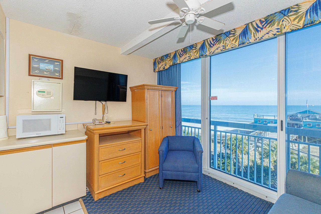 1304 N Ocean Blvd. Photo 9