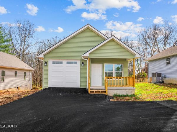 356 Dayton Ave, Crossville, TN 38555