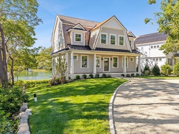 285 Edgewater Dr W, Falmouth, MA 02536