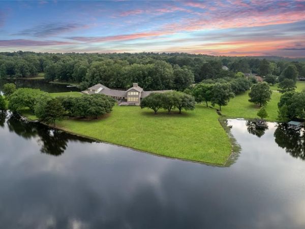 6712 N Hills Drive, Texarkana, TX 75503