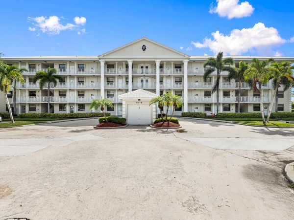 6073 Balboa Circle, Unit 303, Boca Raton, FL 33433